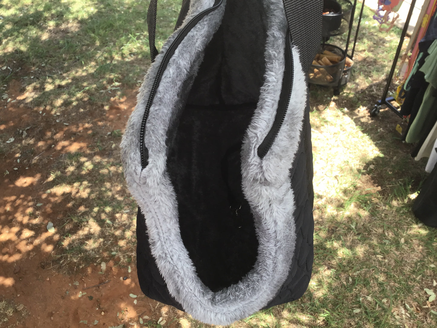 Dog carrier / car seat
