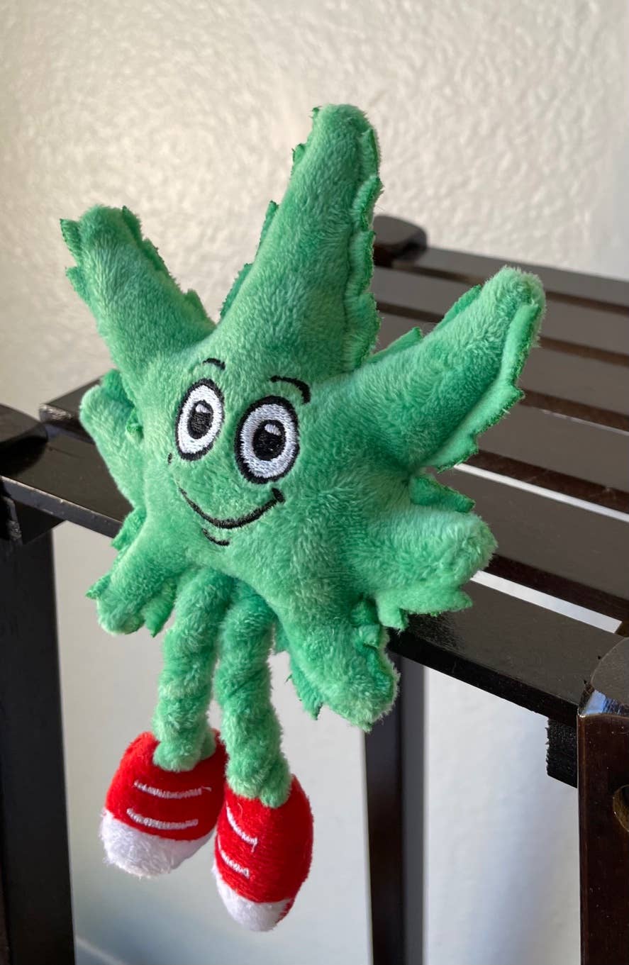 Paw:20 - Lil' MJ the Weed Leaf, Cat Toy